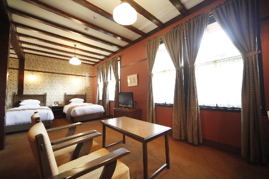 『ホームページからご予約で！』　リニューアル特典！<br>（期間2012/3/31まで）